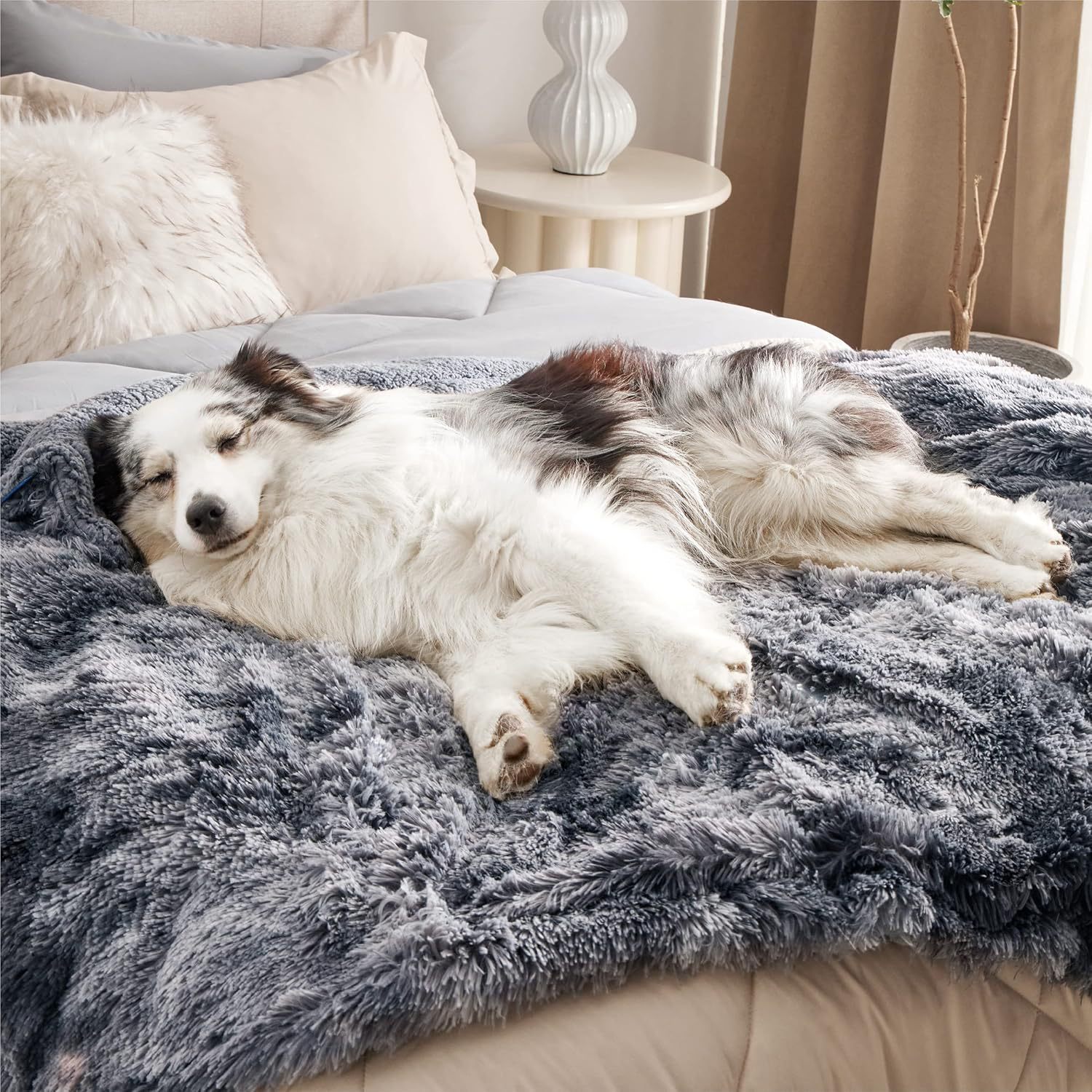 Long Plush Waterproof Dog Blanket